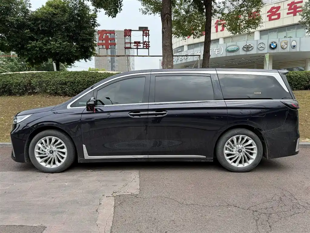 Voyah Dreamer PHEV Ultra Long Range Distinguished