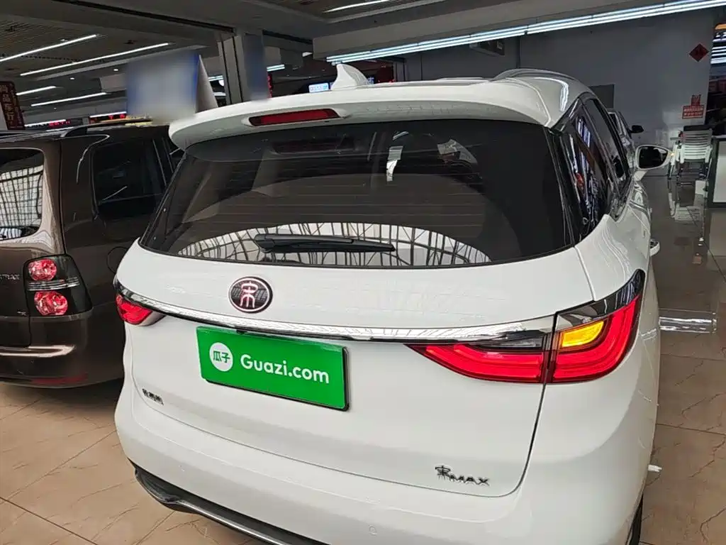 Song MAX 1.5 T Auto Connected Elite 7-seat