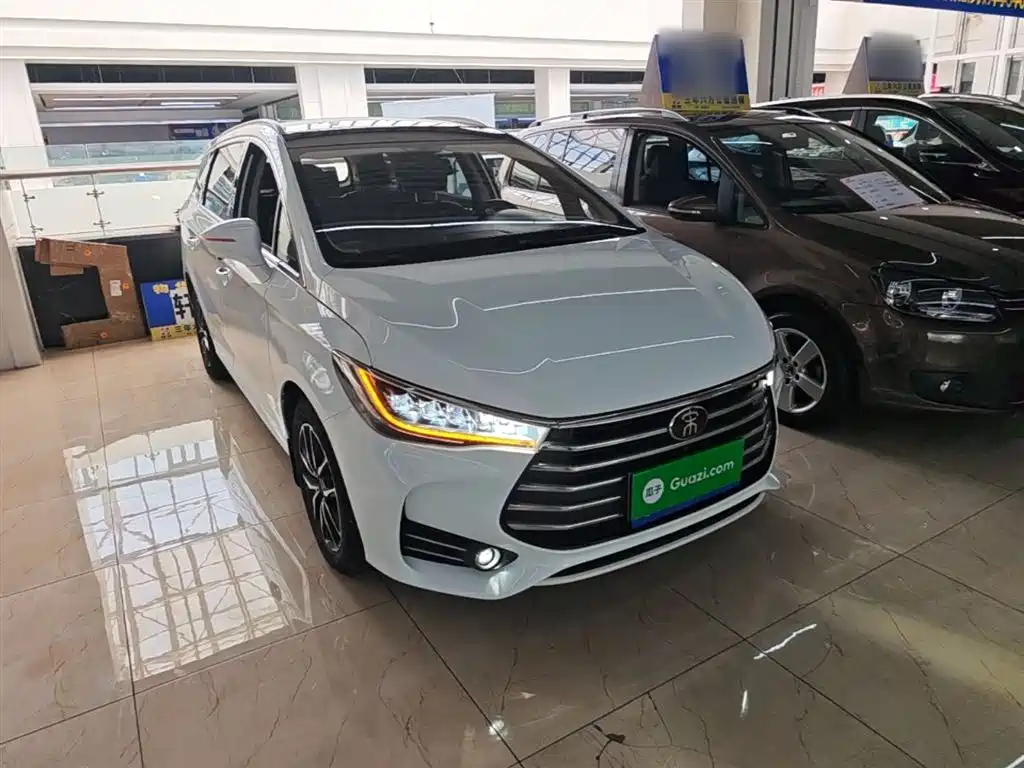 Song MAX 1.5 T Auto Connected Elite 7-seat
