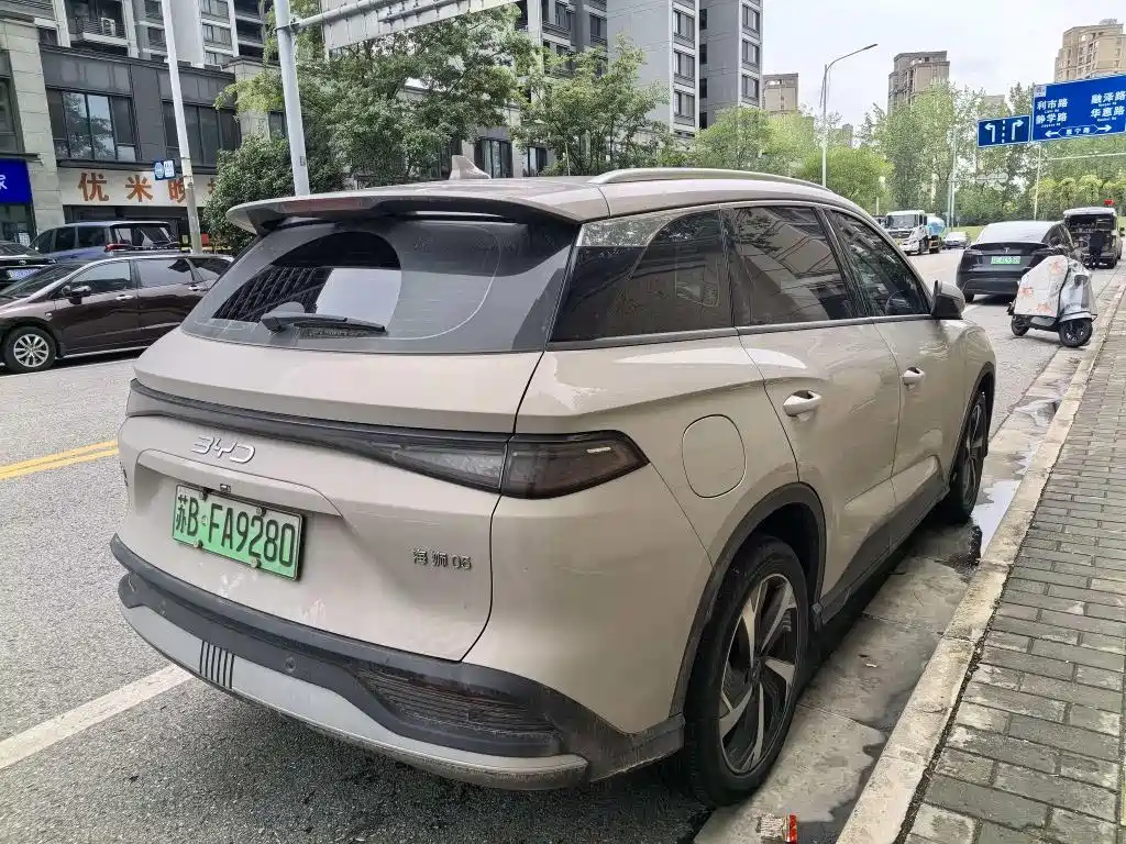Seal 05 DM-i DM-i 115 KM Flagship