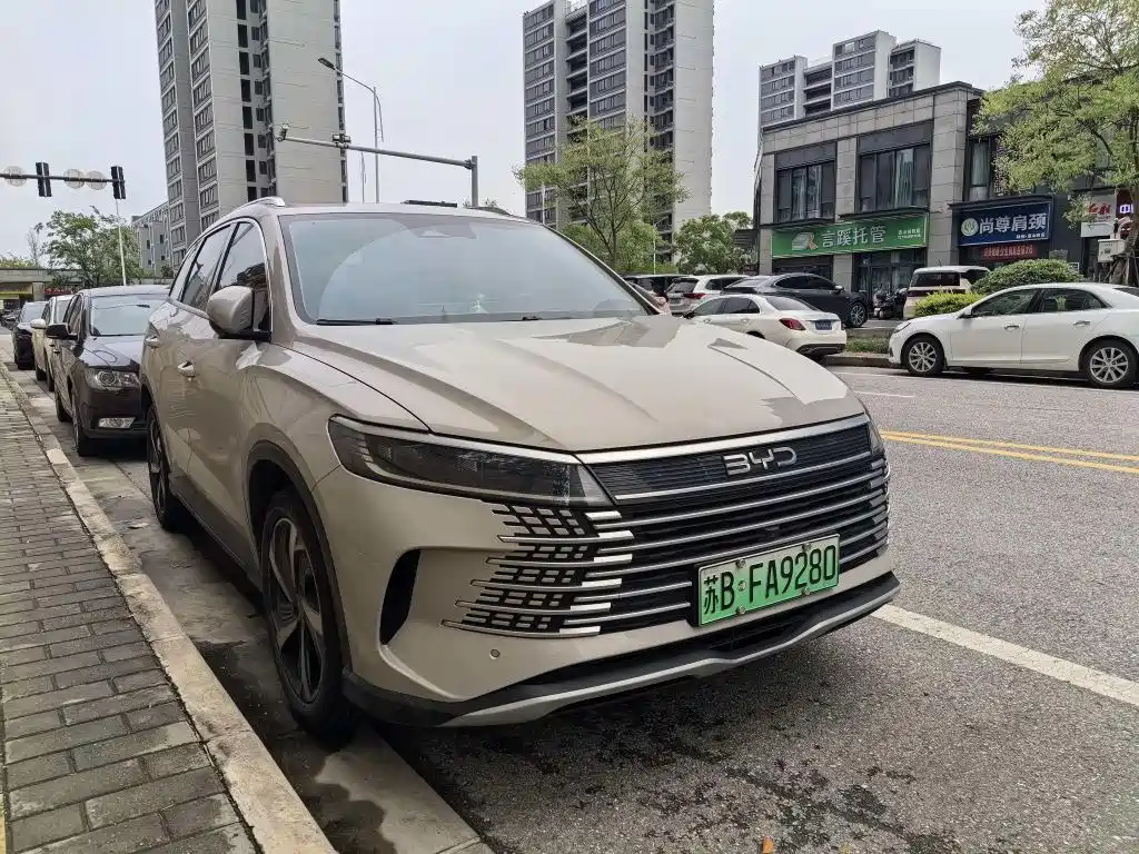 Seal 05 DM-i DM-i 115 KM Flagship