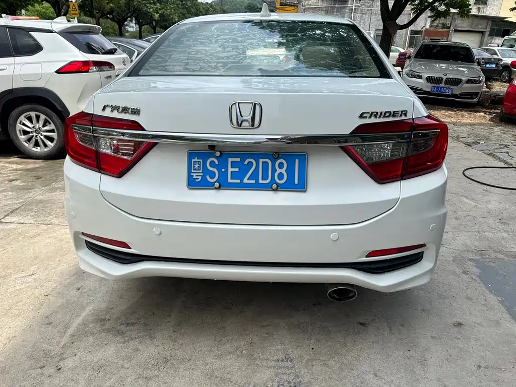 Crider 1.8 L Auto Luxury