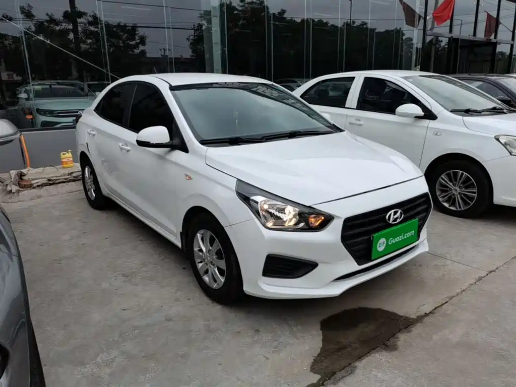 Accent 1.4 L Manual Refreshed CN-V