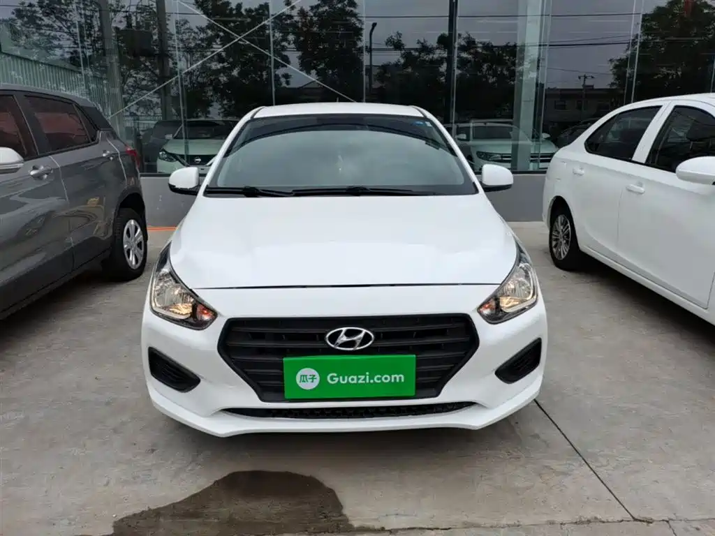 Accent 1.4 L Manual Refreshed CN-V