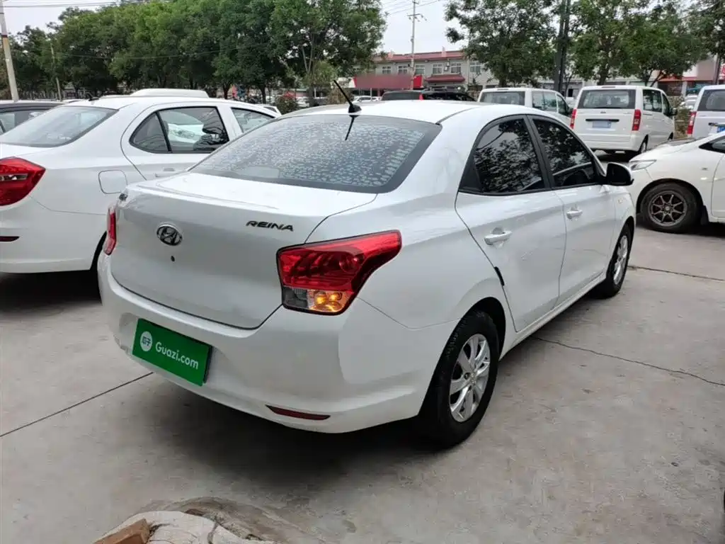 Accent 1.4 L Manual Refreshed CN-V