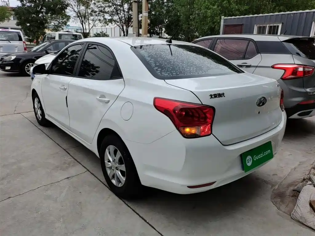 Accent 1.4 L Manual Refreshed CN-V