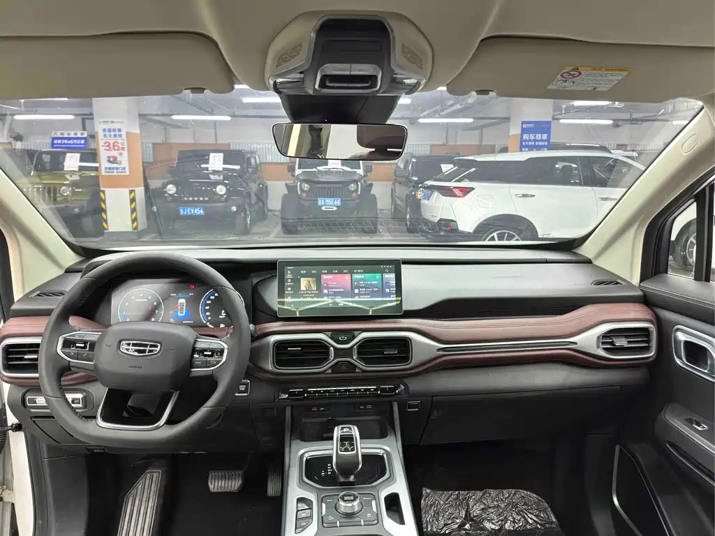 Haoyue 1.8 TD DCT Luxury 7-seat