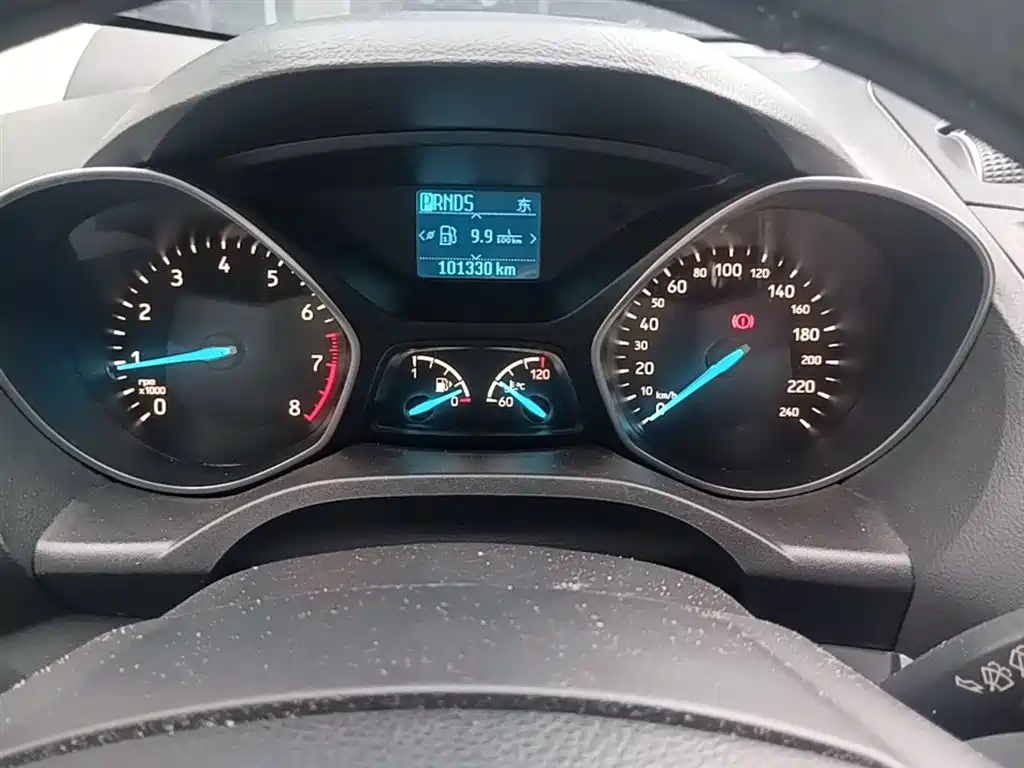 Kuga EcoBoost 180 2 WD Platinum Wing