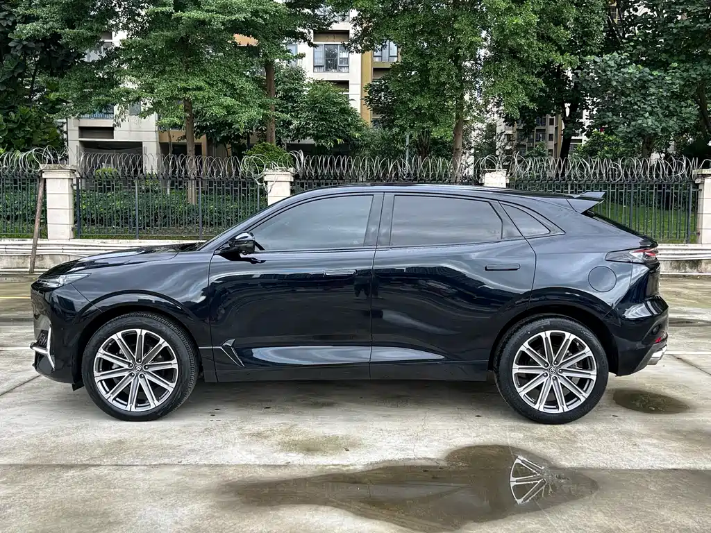 Changan UNI-K 2.0 T AWD Distinguished