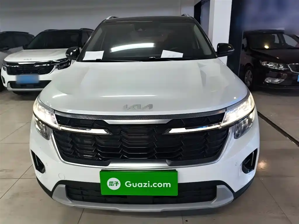 Seltos 1.5 L CVT Luxury