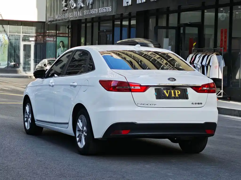 Escort Facelift 1.5 L Auto Joy CN-V