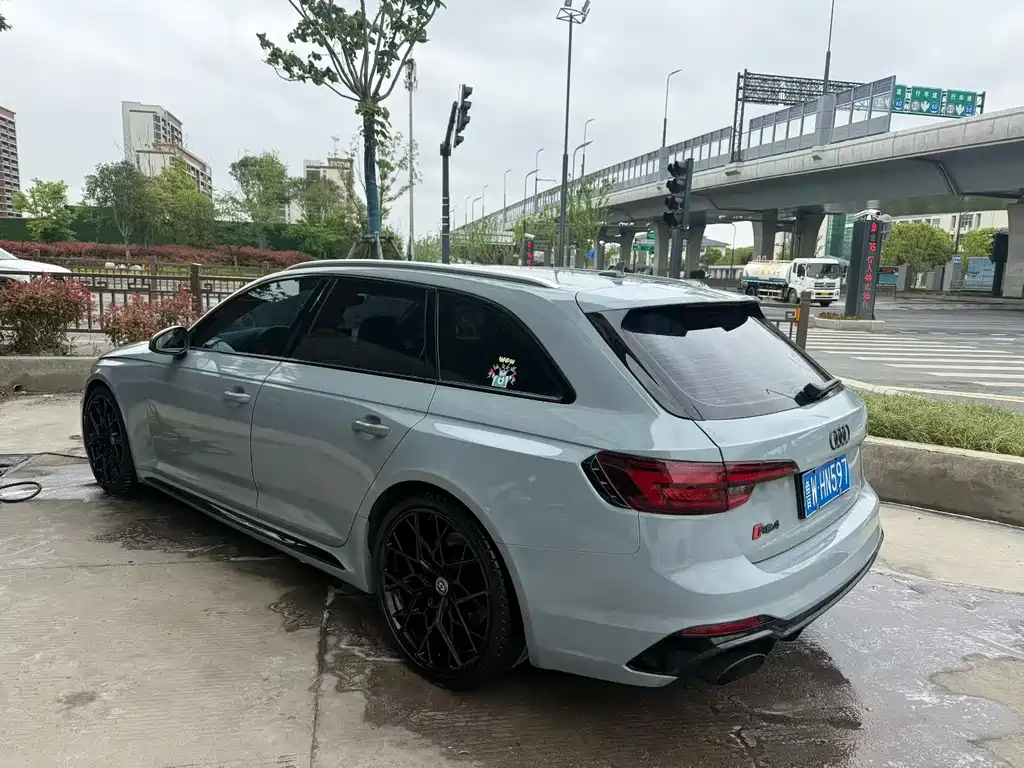 Audi RS 4 RS 4 2.9 T Avant