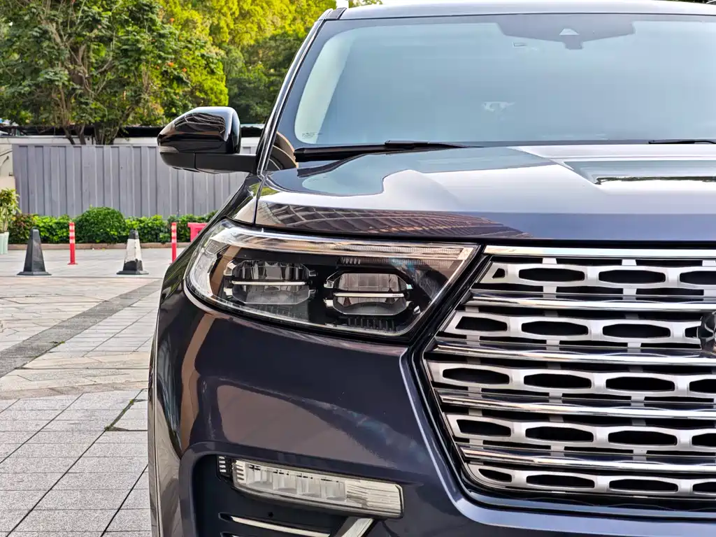 Explorer EcoBoost 285 RWD Style 6-seat
