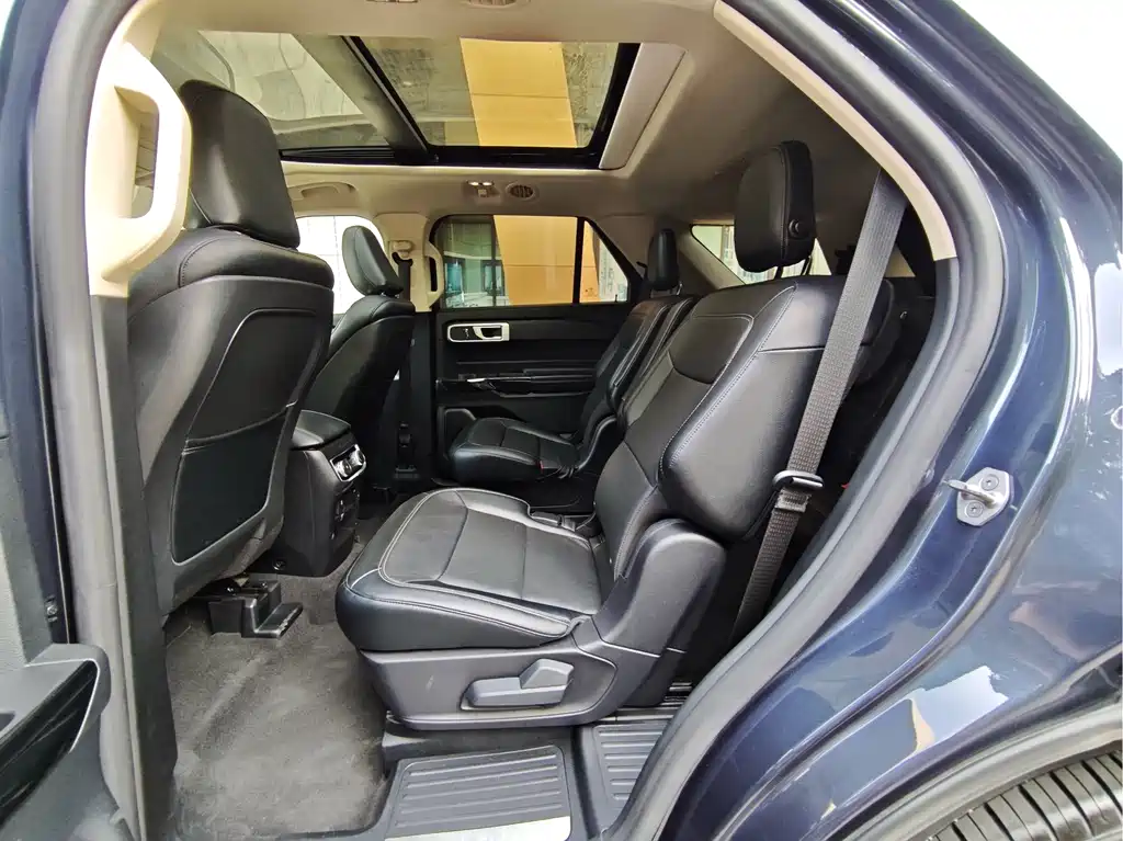 Explorer EcoBoost 285 RWD Style 6-seat