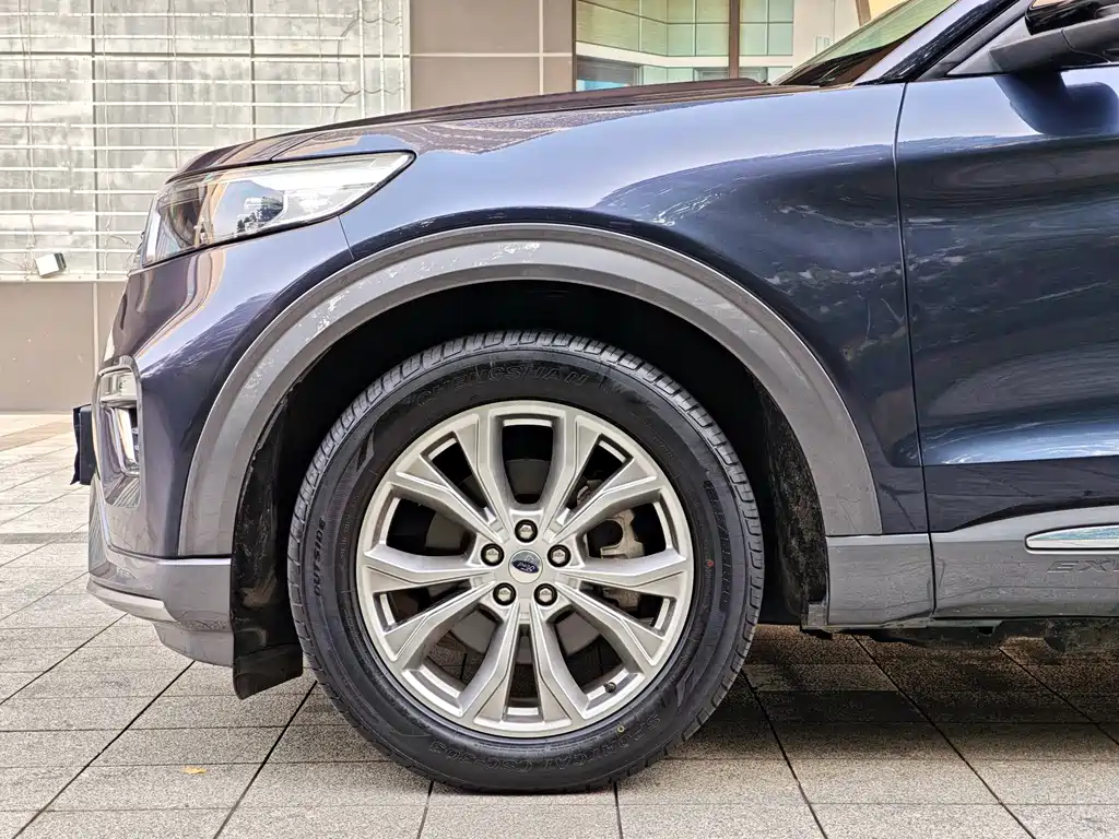 Explorer EcoBoost 285 RWD Style 6-seat