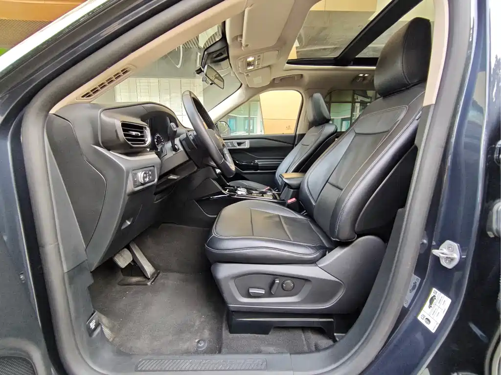 Explorer EcoBoost 285 RWD Style 6-seat