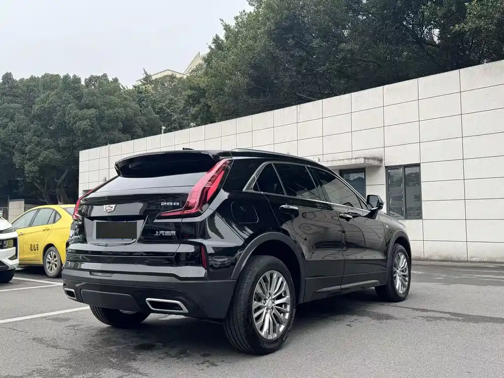 Cadillac XT4 28 T 2 WD Luxury