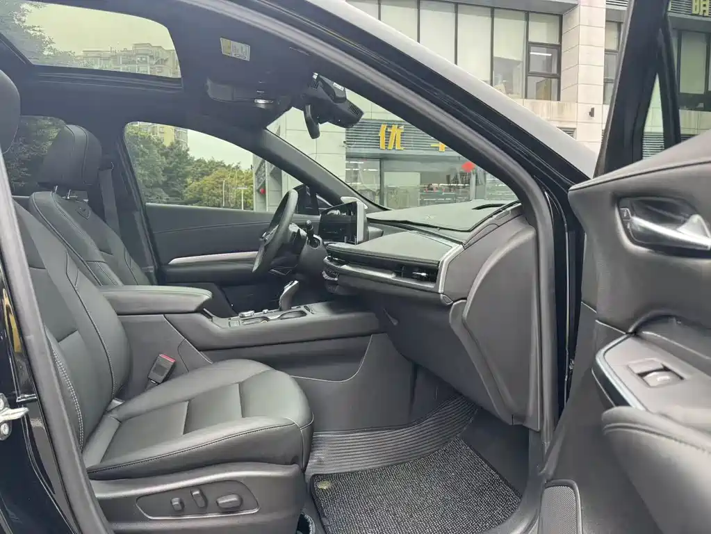 Cadillac XT4 28 T 2 WD Luxury