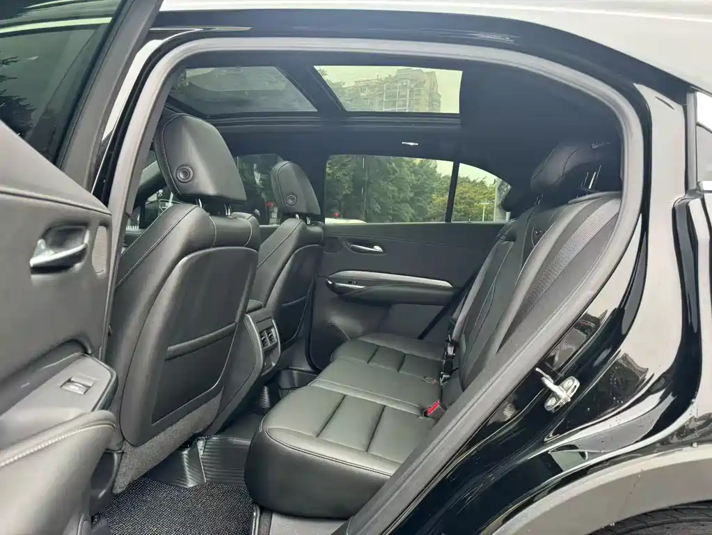 Cadillac XT4 28 T 2 WD Luxury