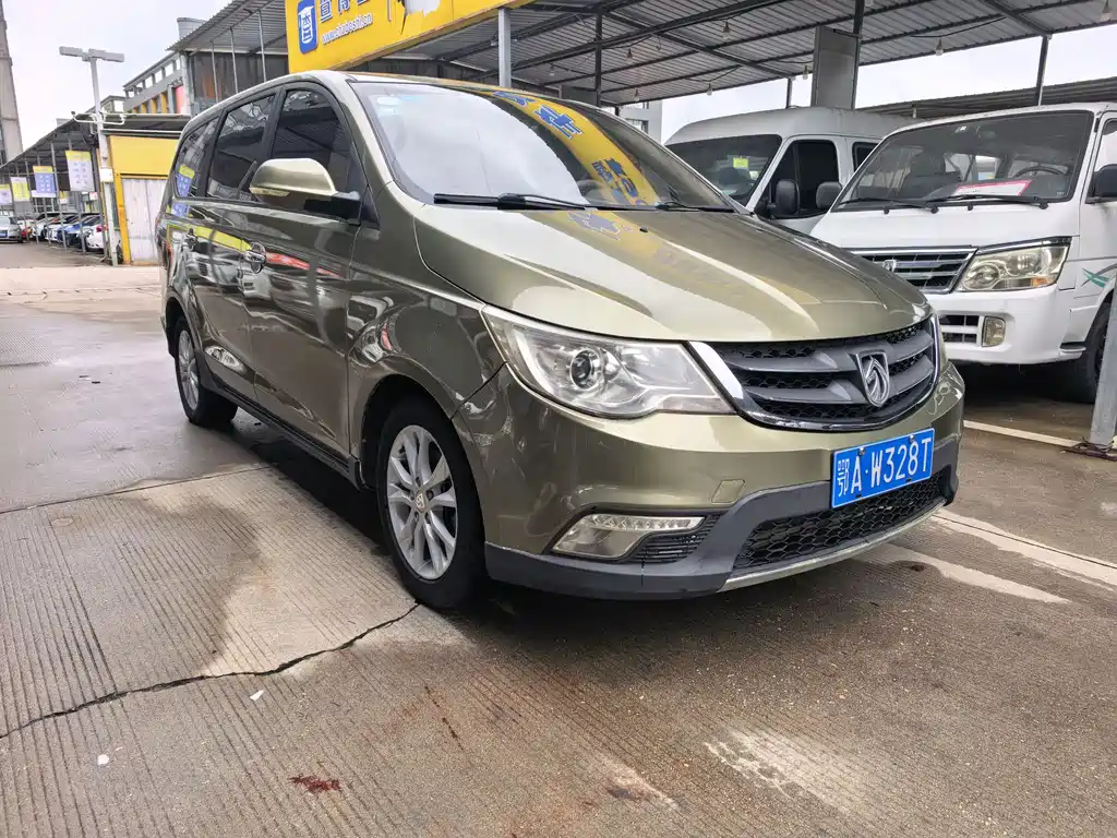 Baojun 730 宝骏730 2014款 1.5 L 手动标准型 5座