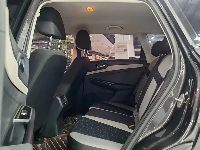 Jetta VS5 280 TSI Auto Progressive