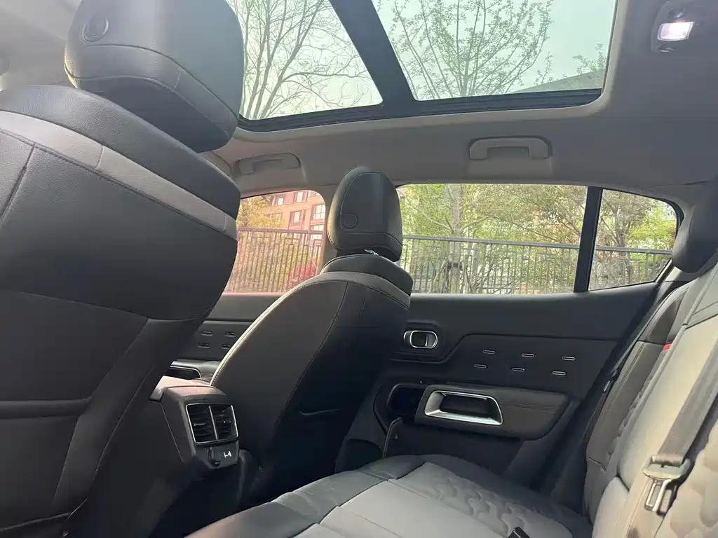 C5 Aircross 380 THP Luxury