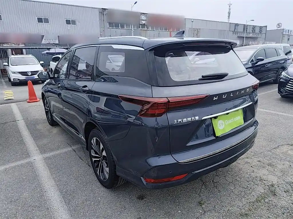Wuling Victory 280 T 1.5 T CVT Flagship