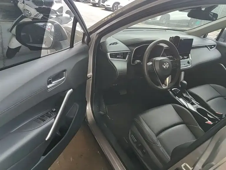Toyota Frontlander 2.0 L CVT Luxury