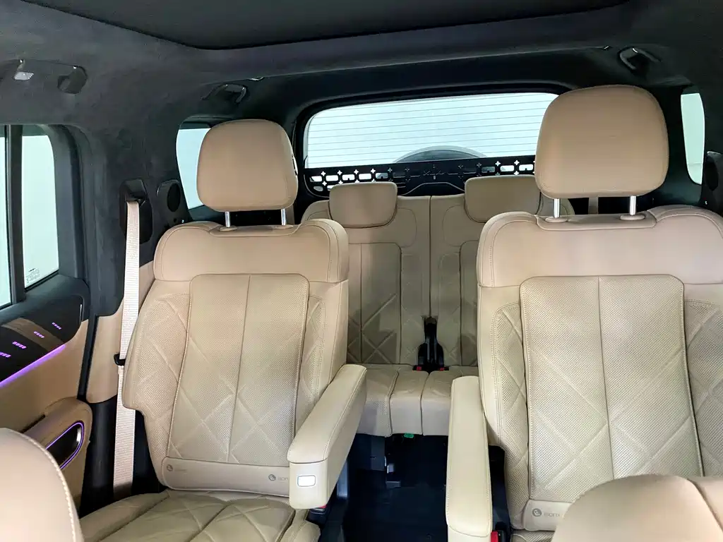 Leopard 8 Brave Flagship 6-seat