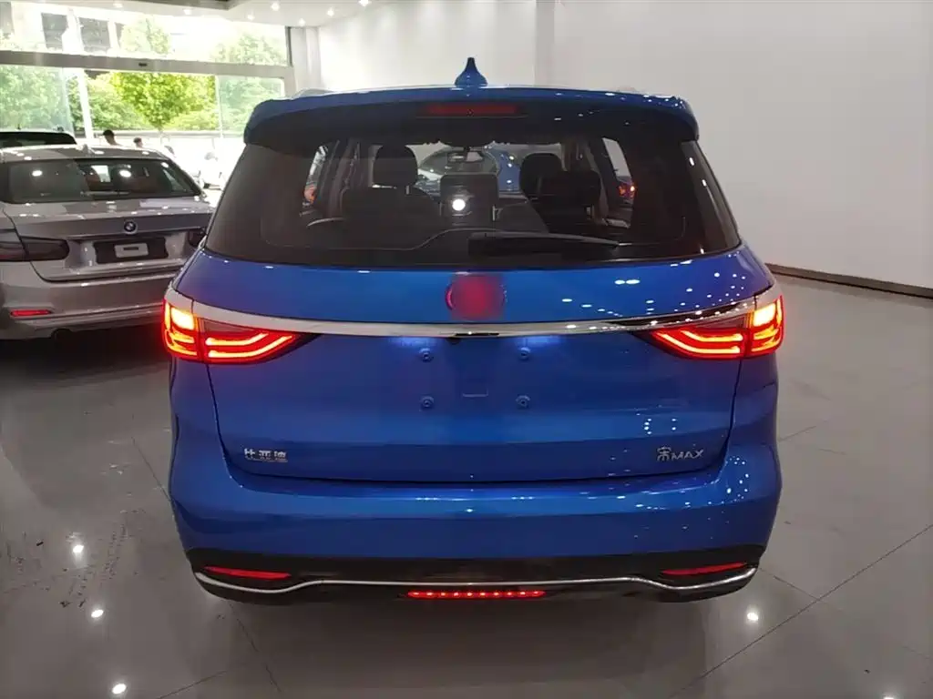 Song MAX 1.5 T Auto Connected Elite 7-seat