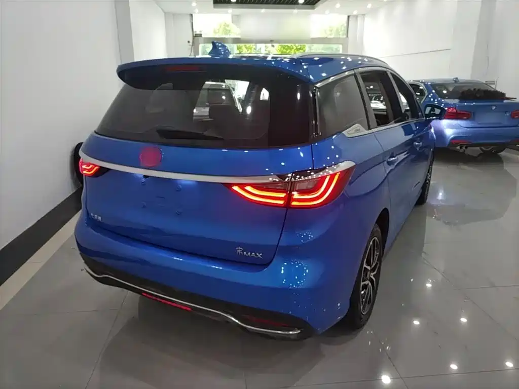 Song MAX 1.5 T Auto Connected Elite 7-seat