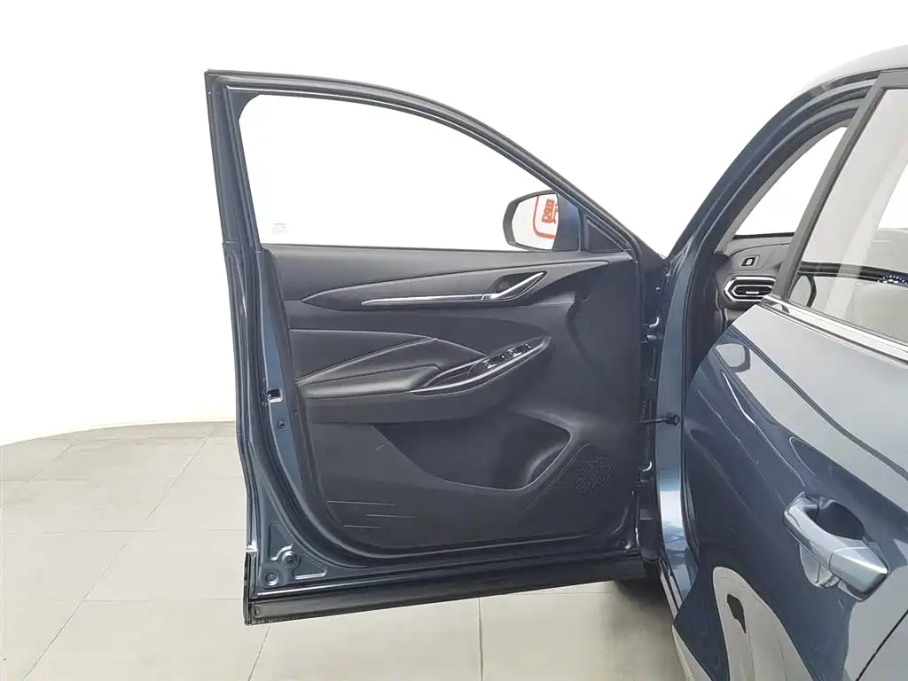 Changan Oshan X5 1.6 L CVT Luxury