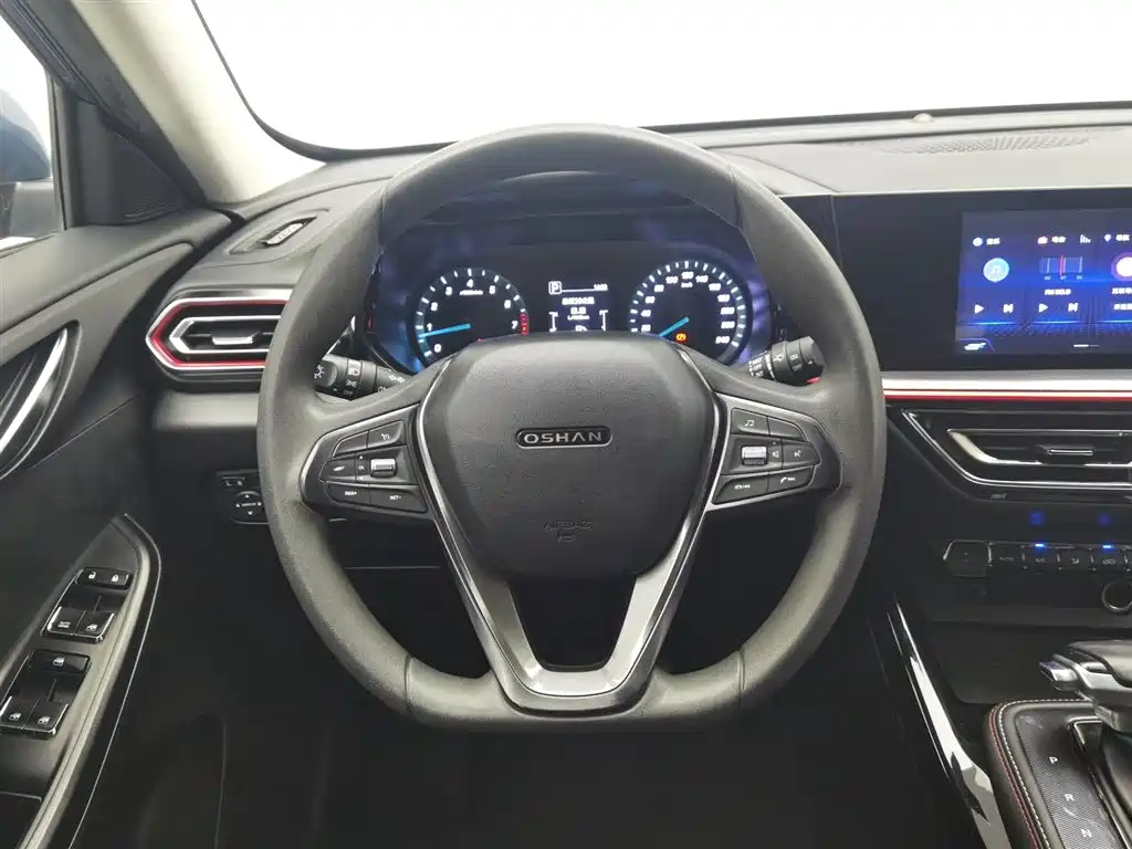 Changan Oshan X5 1.6 L CVT Luxury