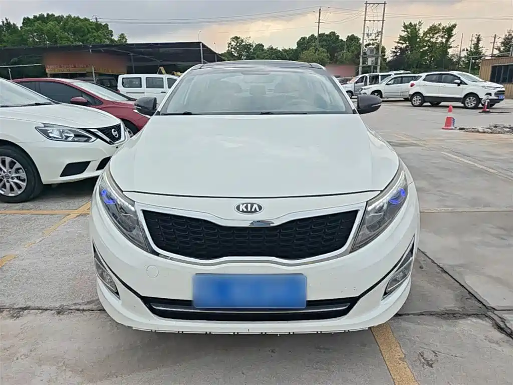 Kia K5 2.0 L Auto Luxury