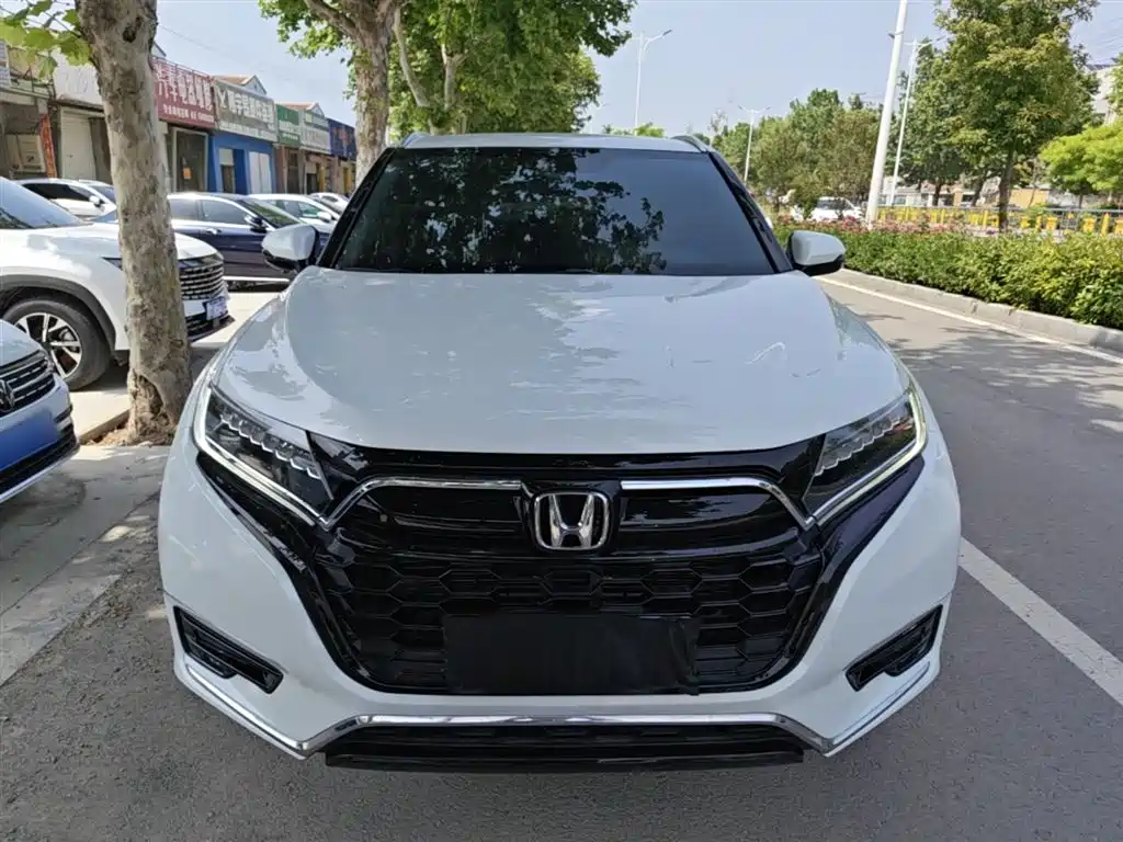 Honda UR-V 370 TURBO 2 WD Graceful