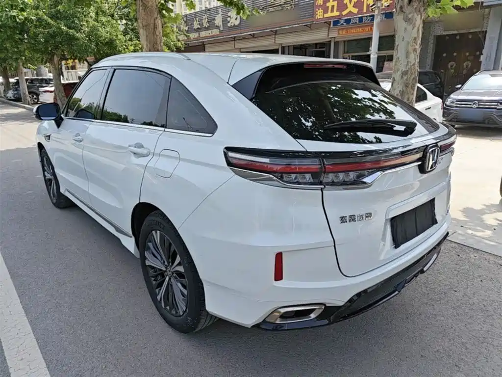 Honda UR-V 370 TURBO 2 WD Graceful