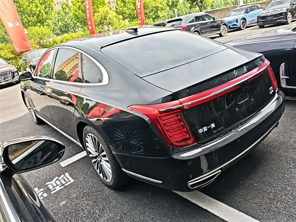 Hongqi H9 2.0 T Connected Flagship Enjoyment