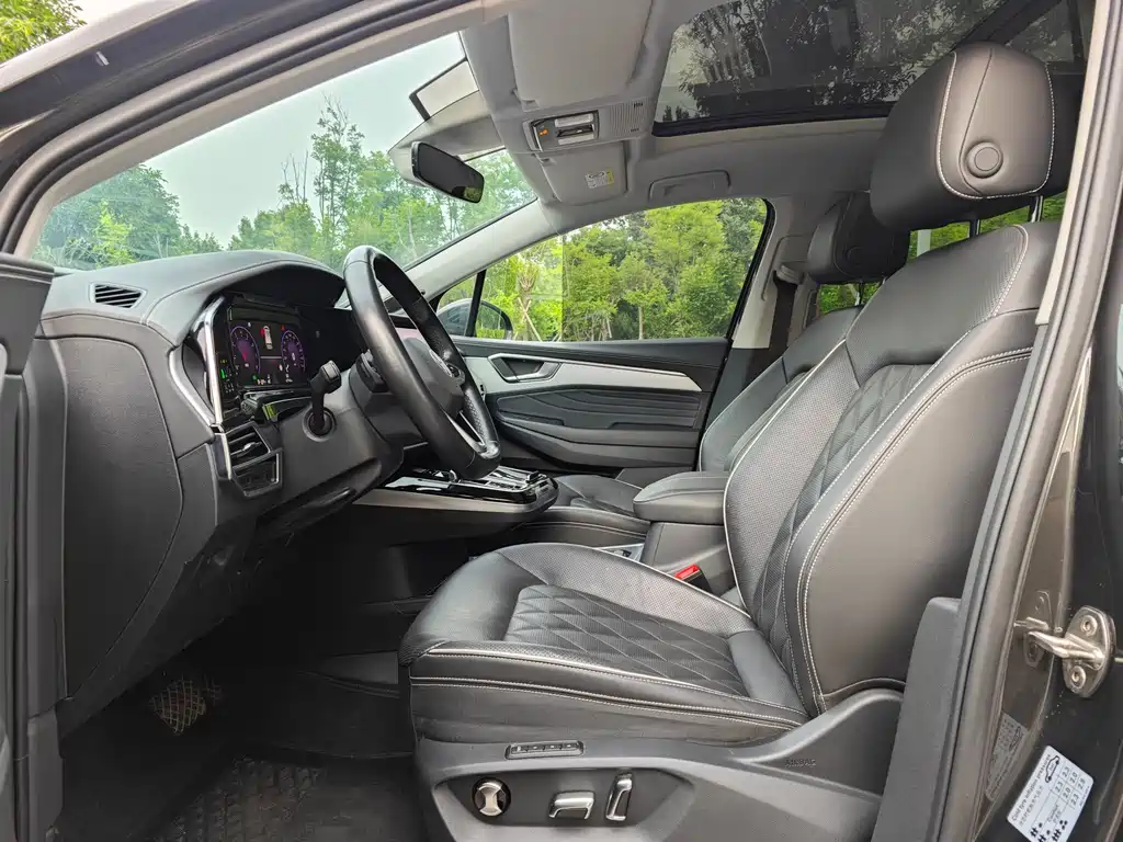 Talagon 380 TSI 4 WD Flagship Victory Realm 7-seat