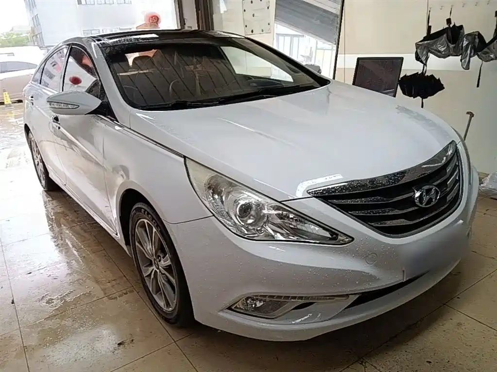 Sonata 2.0 L Auto Luxury