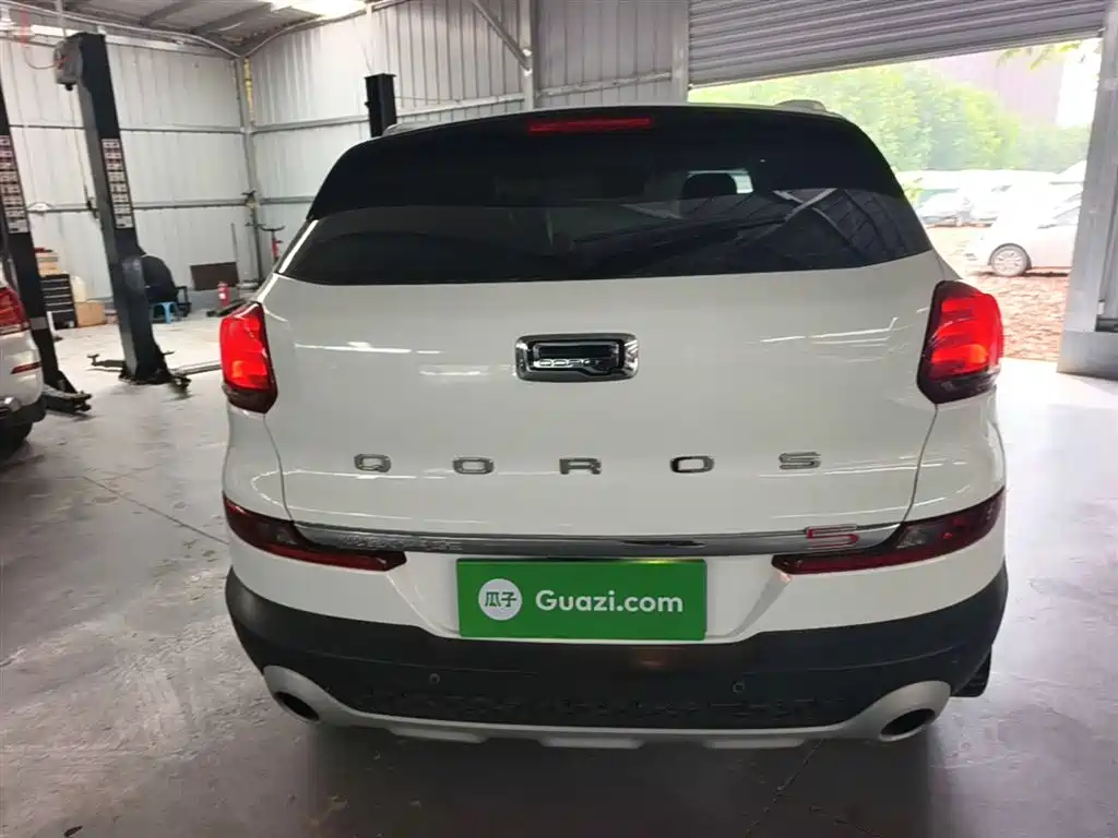 Qoros 5 1.6 T Auto Smart Connected (AliOS) Distinguished