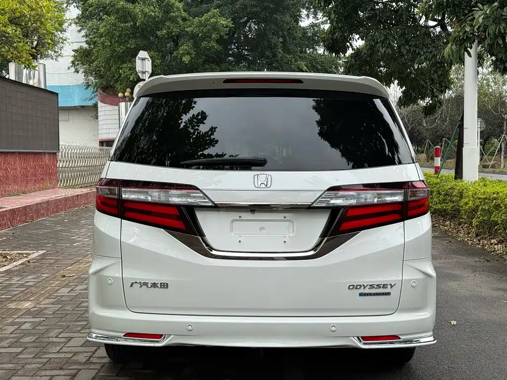 Odyssey 2.0 L Sharp· Supreme Premium