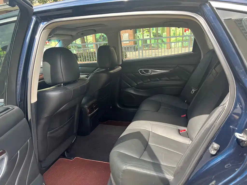 Infiniti Q70 Q70 L 2.5 L Joy