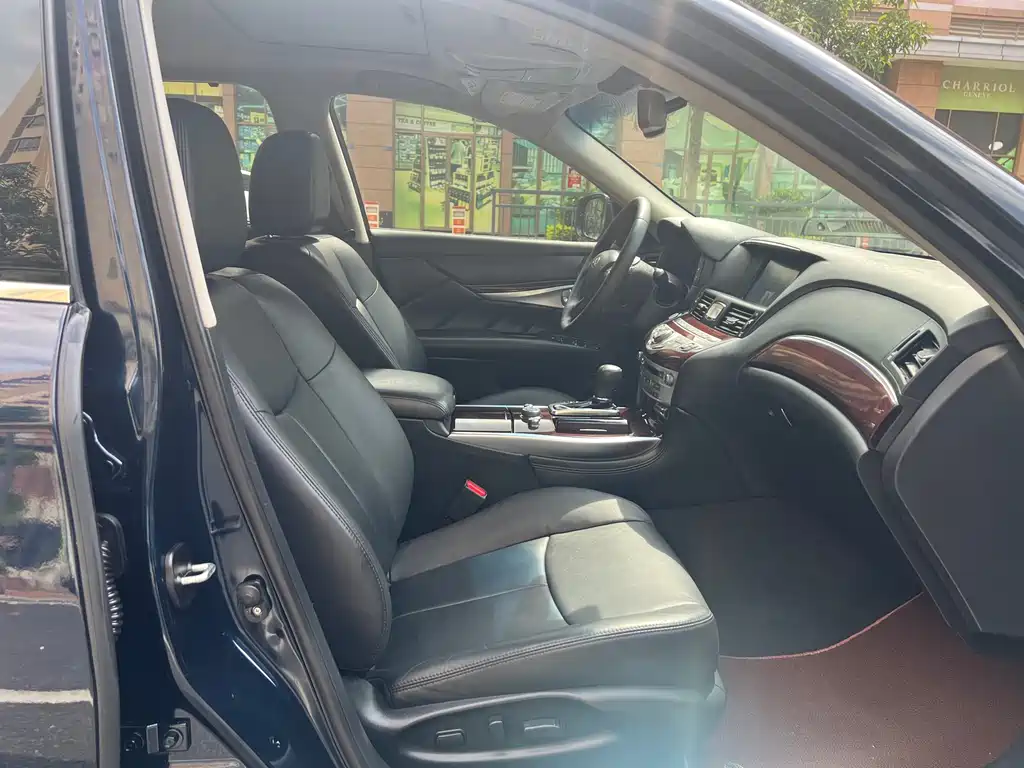 Infiniti Q70 Q70 L 2.5 L Joy