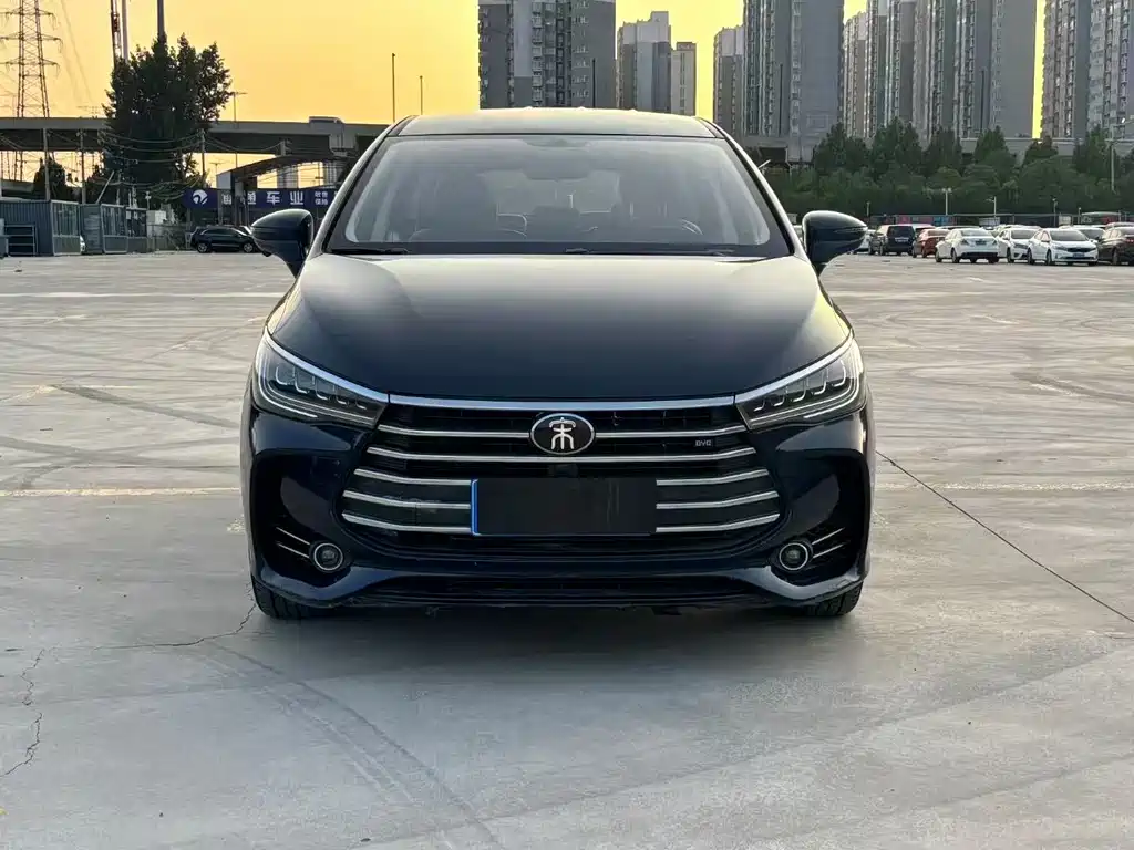 Song MAX 1.5 T Auto Connected Elite 7-seat