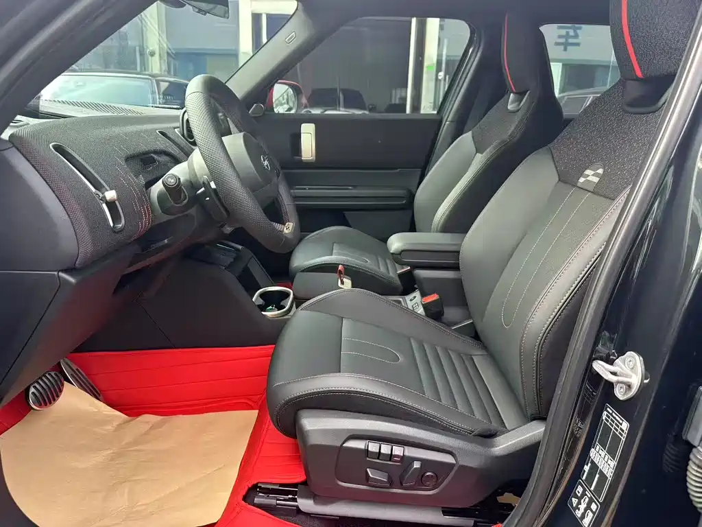 MINI JCW Countryman 2.0 T JOHN COOPER WORKS
