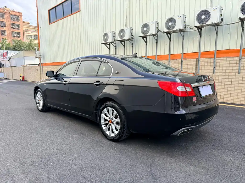 Hongqi H7 2.0 T Luxury