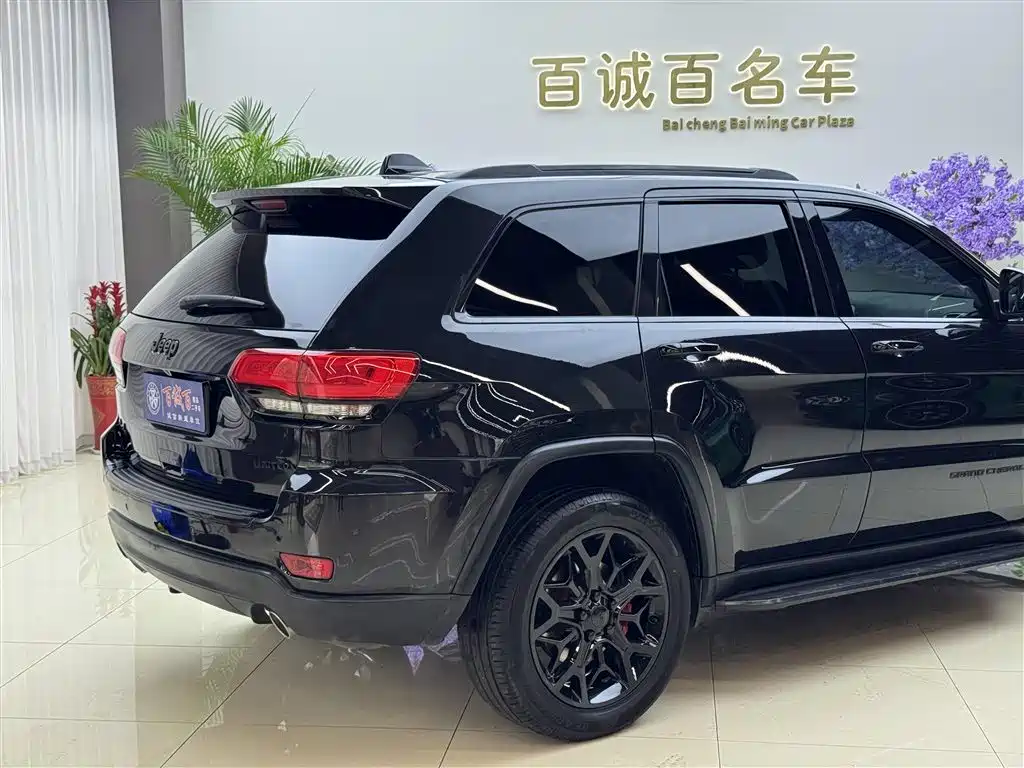 Grand Cherokee (Import) 3.0 L Comfort Enjoyment Navigation