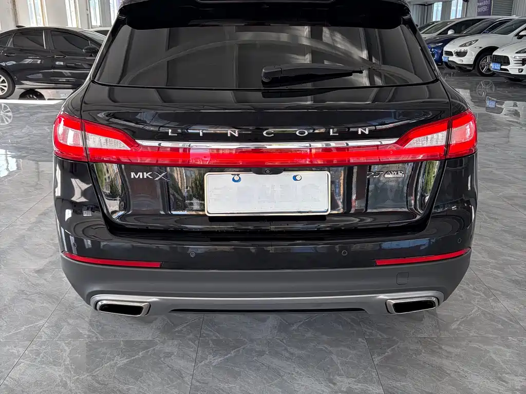 Lincoln MKX 2.7 T 4 WD Honor Shine