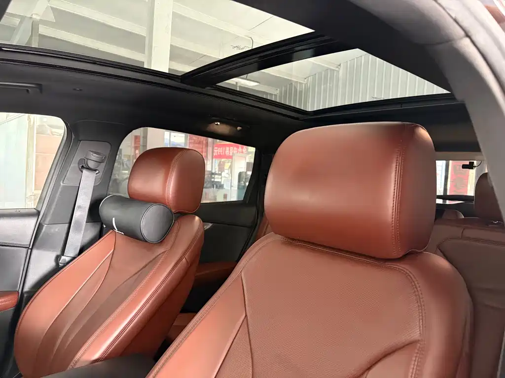Lincoln MKX 2.7 T 4 WD Honor Shine