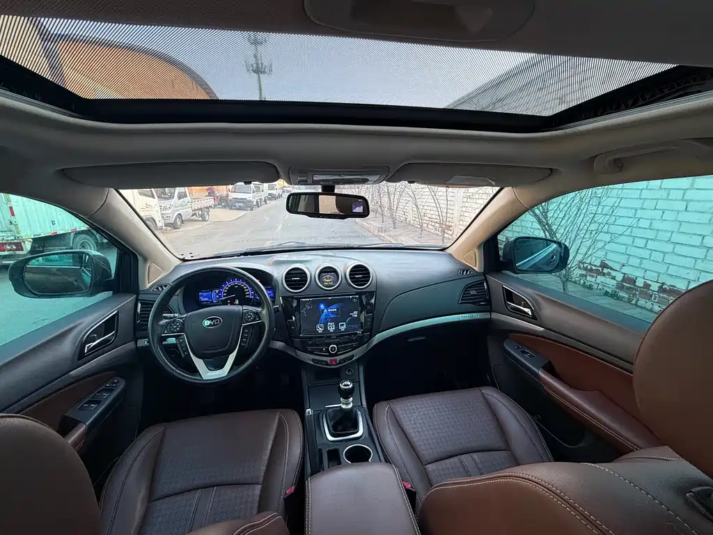 BYD S7 比亚迪S7 2016款 1.5 T 手动尊贵型